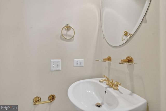 4627 KNIGHT PL, Alexandria, VA 22311