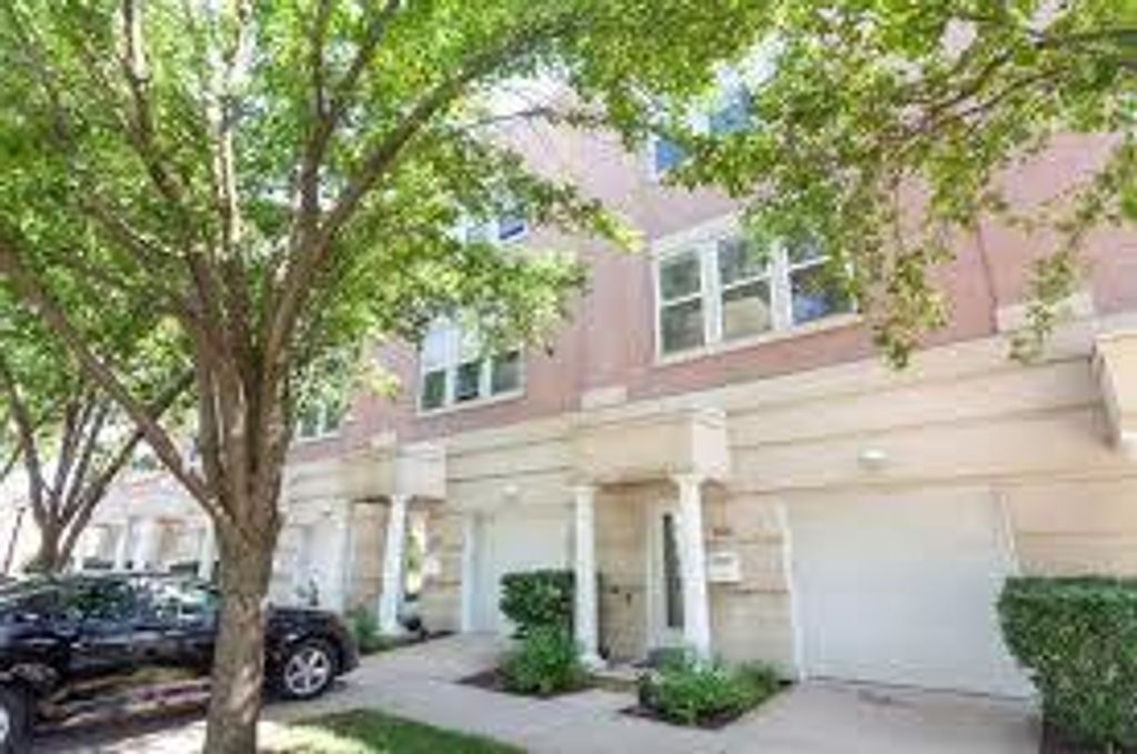 104 Belvidere Avenue, Forest Park, IL 60130