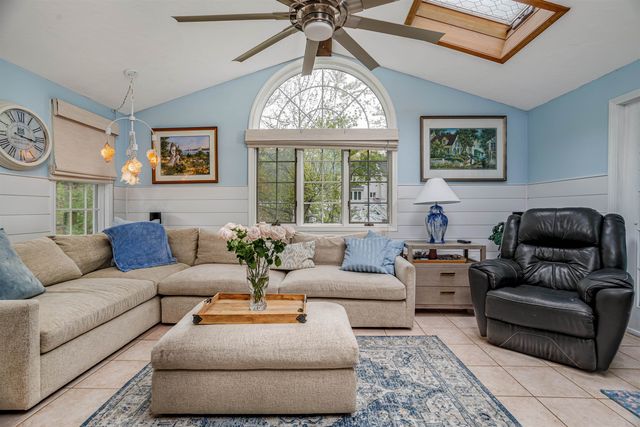 190 Wyndridge Circle, Pelham, NH 03076