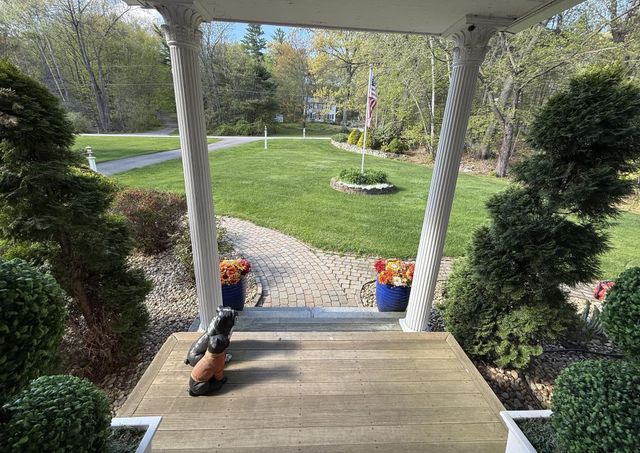 190 Wyndridge Circle, Pelham, NH 03076