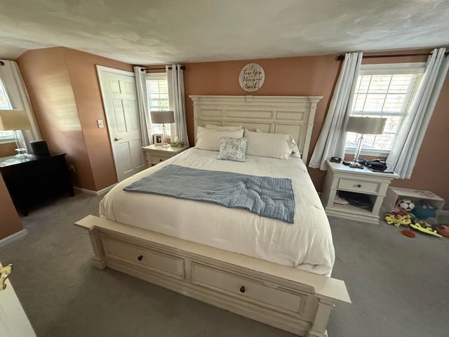 190 Wyndridge Circle, Pelham, NH 03076