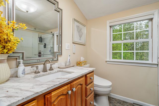 190 Wyndridge Circle, Pelham, NH 03076