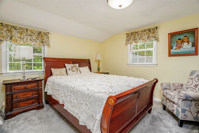 190 Wyndridge Circle, Pelham, NH 03076