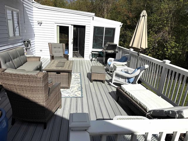 190 Wyndridge Circle, Pelham, NH 03076