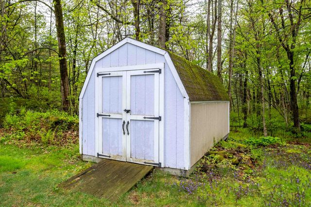 190 Wyndridge Circle, Pelham, NH 03076
