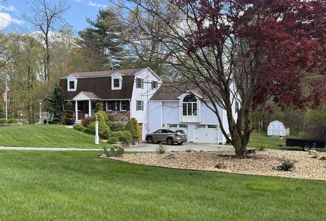 190 Wyndridge Circle, Pelham, NH 03076