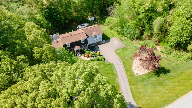 190 Wyndridge Circle, Pelham, NH 03076