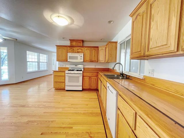 127 Eagle Vista Dr, Oroville, CA 95966