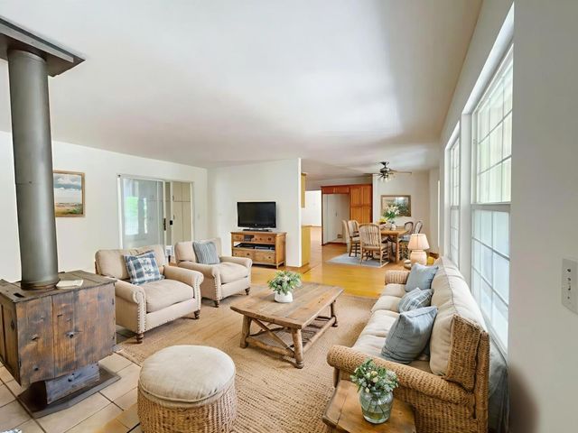 127 Eagle Vista Dr, Oroville, CA 95966