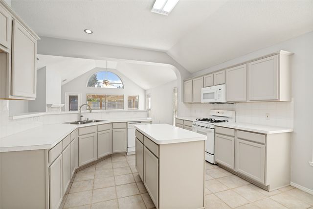 6504 Hillview Lane, Sachse, TX 75048