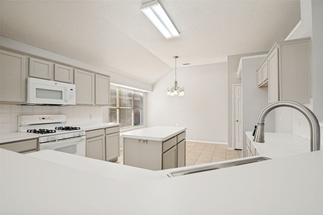 6504 Hillview Lane, Sachse, TX 75048