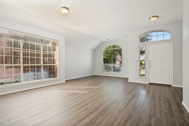 6504 Hillview Lane, Sachse, TX 75048