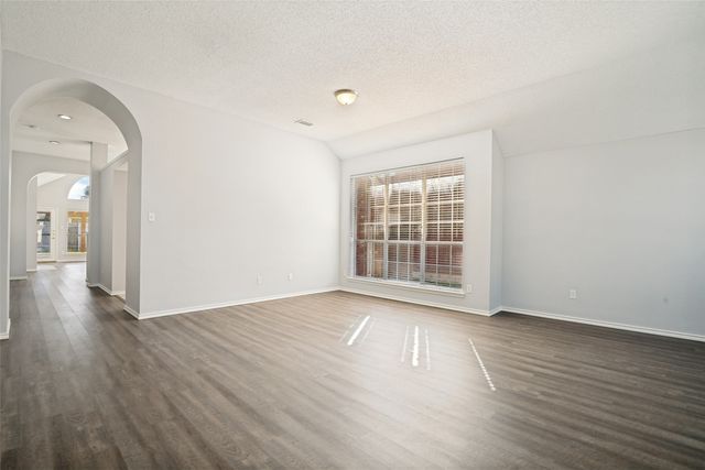6504 Hillview Lane, Sachse, TX 75048