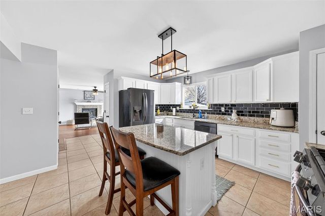 14 Spangle Way Drive, O'fallon, MO 63366