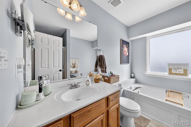 14 Spangle Way Drive, O'fallon, MO 63366