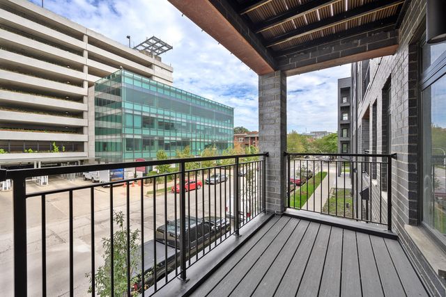 825 E 61st Street 208, Chicago, IL 60637