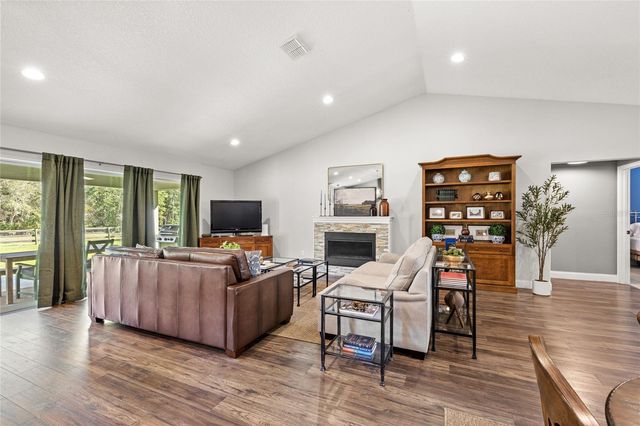 22241 DEER PARK AVENUE, Eustis, FL 32736