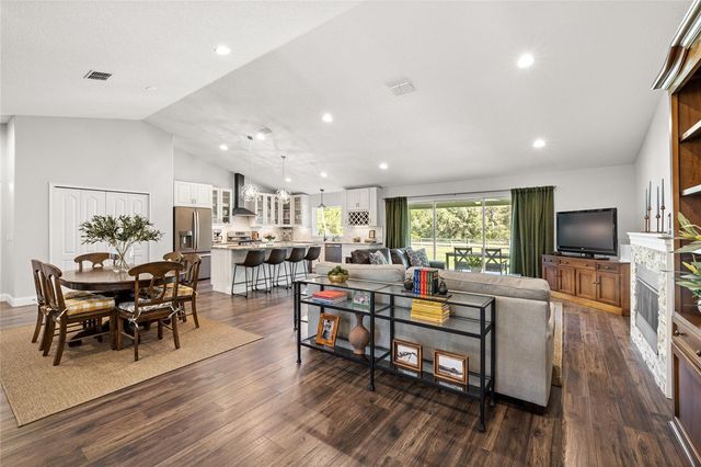 22241 DEER PARK AVENUE, Eustis, FL 32736