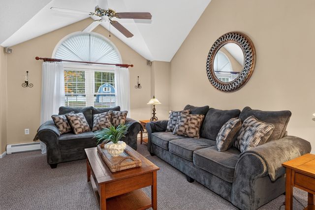 675 Oak Street, Franklin, MA 02038