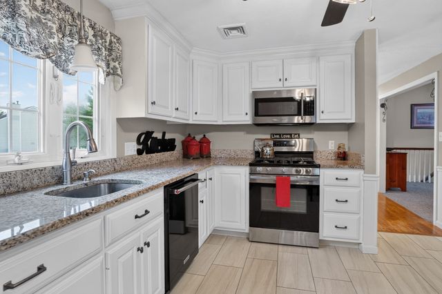 675 Oak Street, Franklin, MA 02038