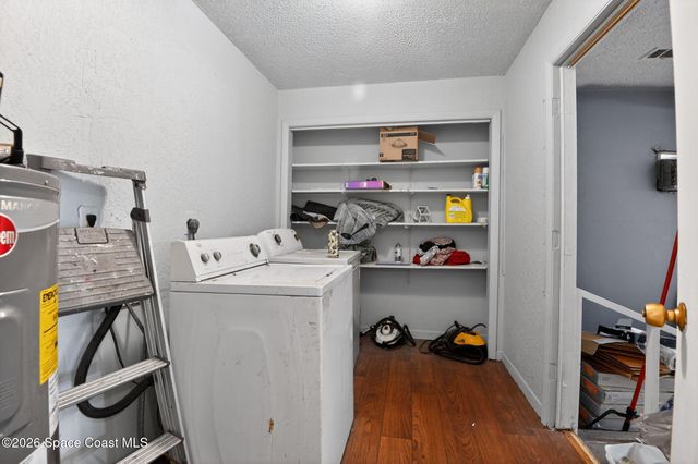 180 San Luis Street SW, Palm Bay, FL 32908