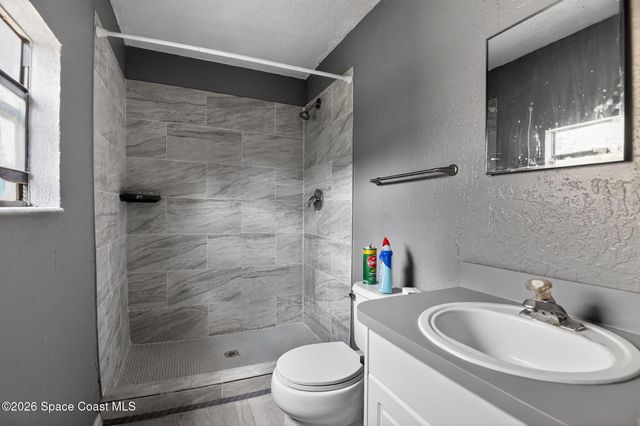 180 San Luis Street SW, Palm Bay, FL 32908