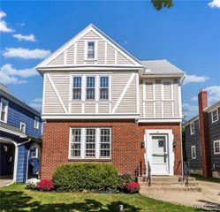 34 Delham Avenue, Buffalo, NY 14216