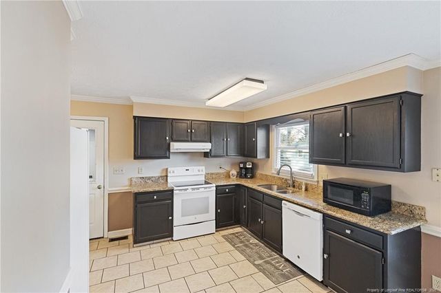 604 Rockport Drive, Fayetteville, NC 28311