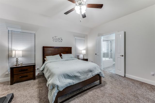 3000 Denver Avenue, Aubrey, TX 76227