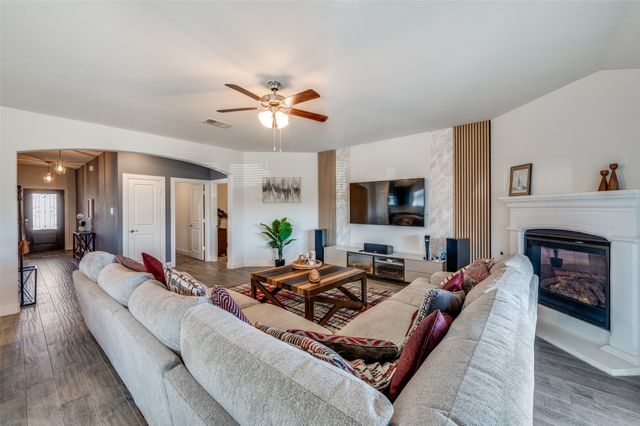 3000 Denver Avenue, Aubrey, TX 76227