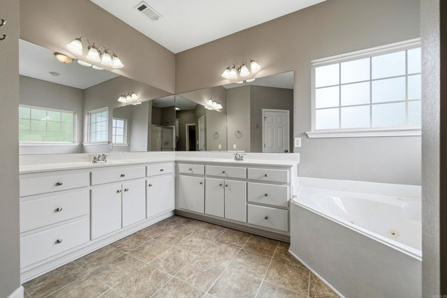 5705 John Hancock Drive, Benton, AR 72019