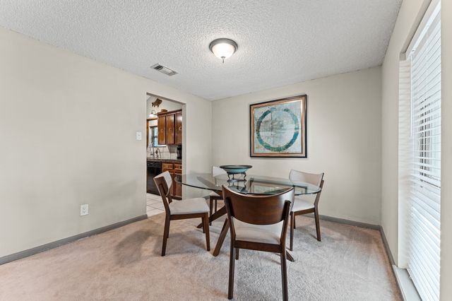 1110 Cheshire Ln, Houston, TX 77018