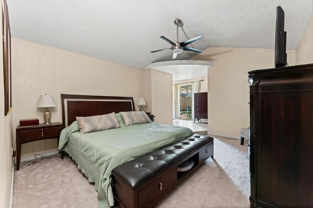 1110 Cheshire Ln, Houston, TX 77018