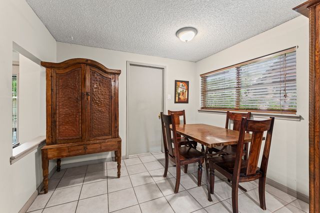 1110 Cheshire Ln, Houston, TX 77018