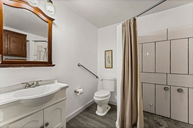 1110 Cheshire Ln, Houston, TX 77018