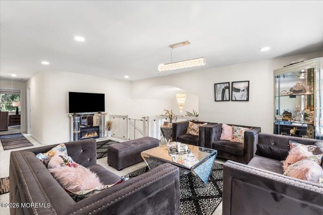 323 Union Hill Road, Manalapan, NJ 07726
