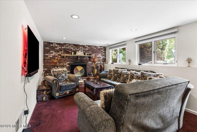 323 Union Hill Road, Manalapan, NJ 07726