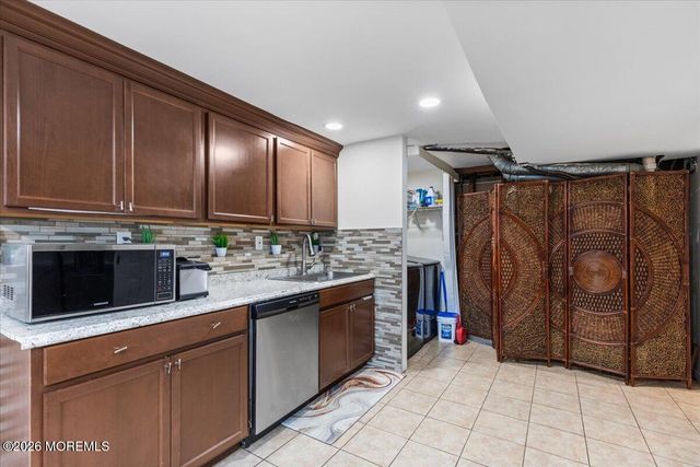 323 Union Hill Road, Manalapan, NJ 07726