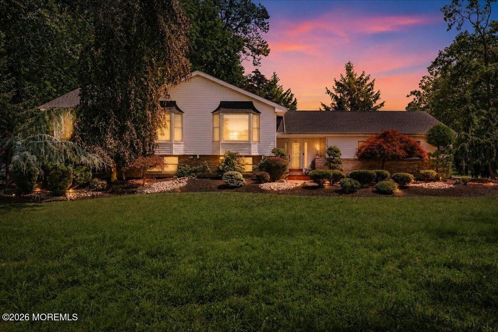 323 Union Hill Road, Manalapan, NJ 07726