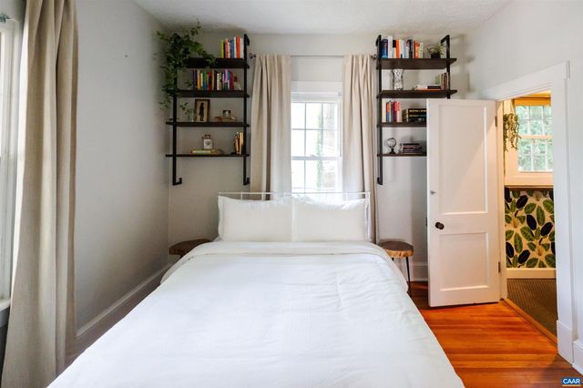 1112 MONTROSE AVE, Charlottesville, VA 22902