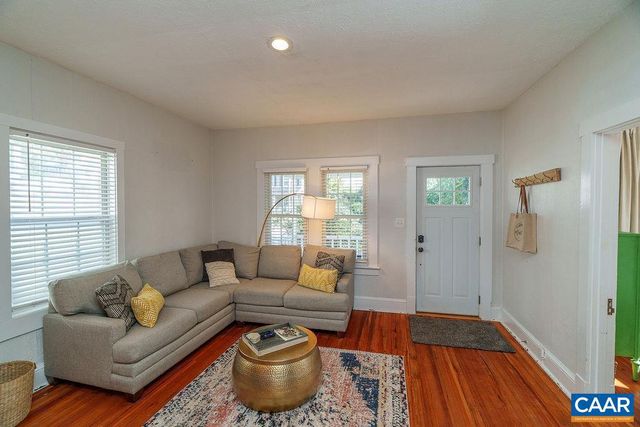 1112 MONTROSE AVE, Charlottesville, VA 22902