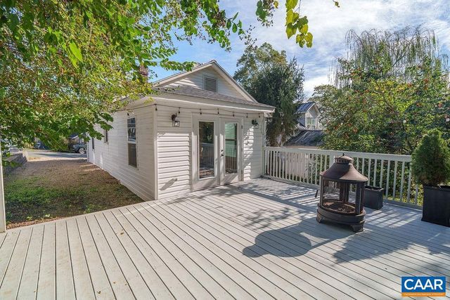 1112 MONTROSE AVE, Charlottesville, VA 22902