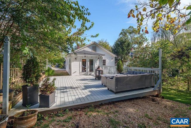 1112 MONTROSE AVE, Charlottesville, VA 22902