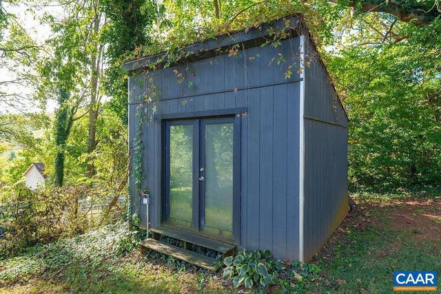 1112 MONTROSE AVE, Charlottesville, VA 22902