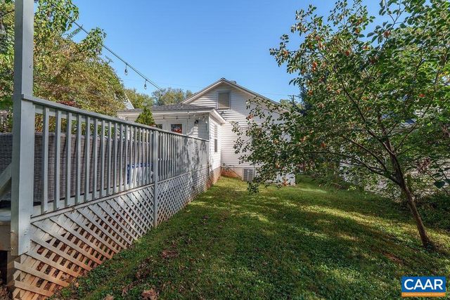 1112 MONTROSE AVE, Charlottesville, VA 22902