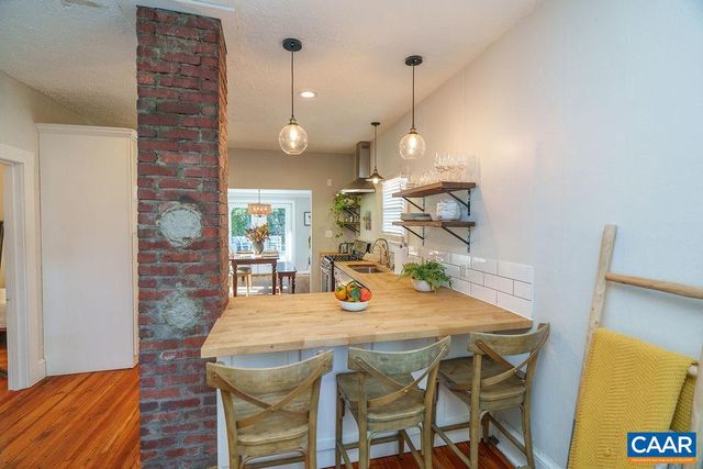 1112 MONTROSE AVE, Charlottesville, VA 22902