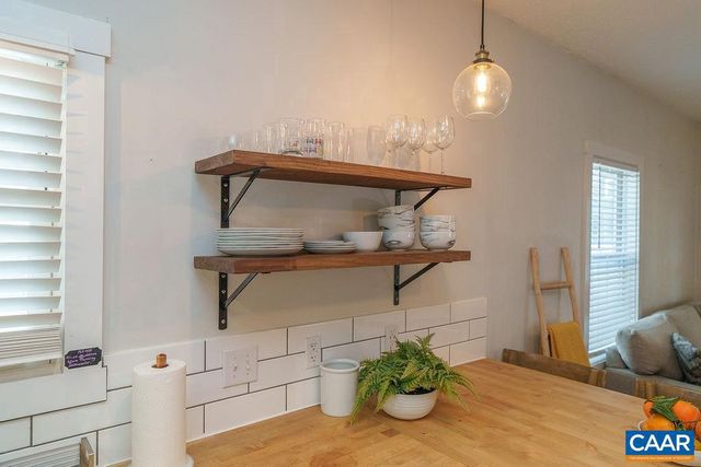 1112 MONTROSE AVE, Charlottesville, VA 22902