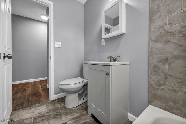 15013 Lotus Drive, Cleveland, OH 44128