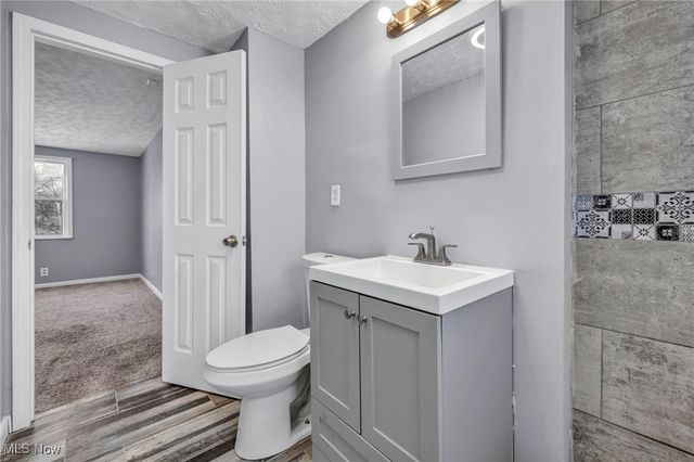 15013 Lotus Drive, Cleveland, OH 44128