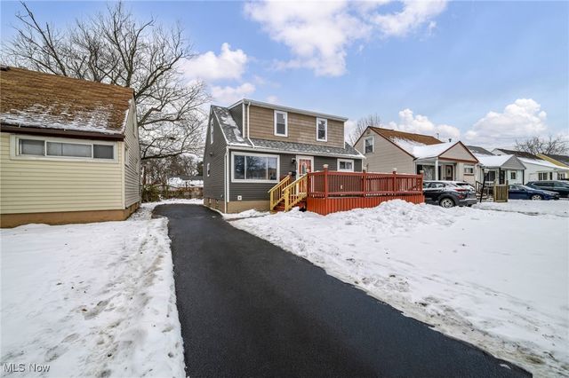 15013 Lotus Drive, Cleveland, OH 44128